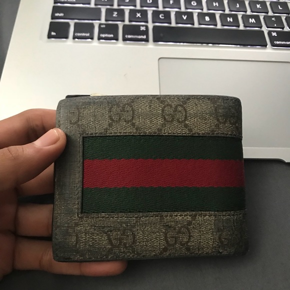 Gucci Wallet - Picture 1 of 8